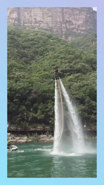 努力跳跃